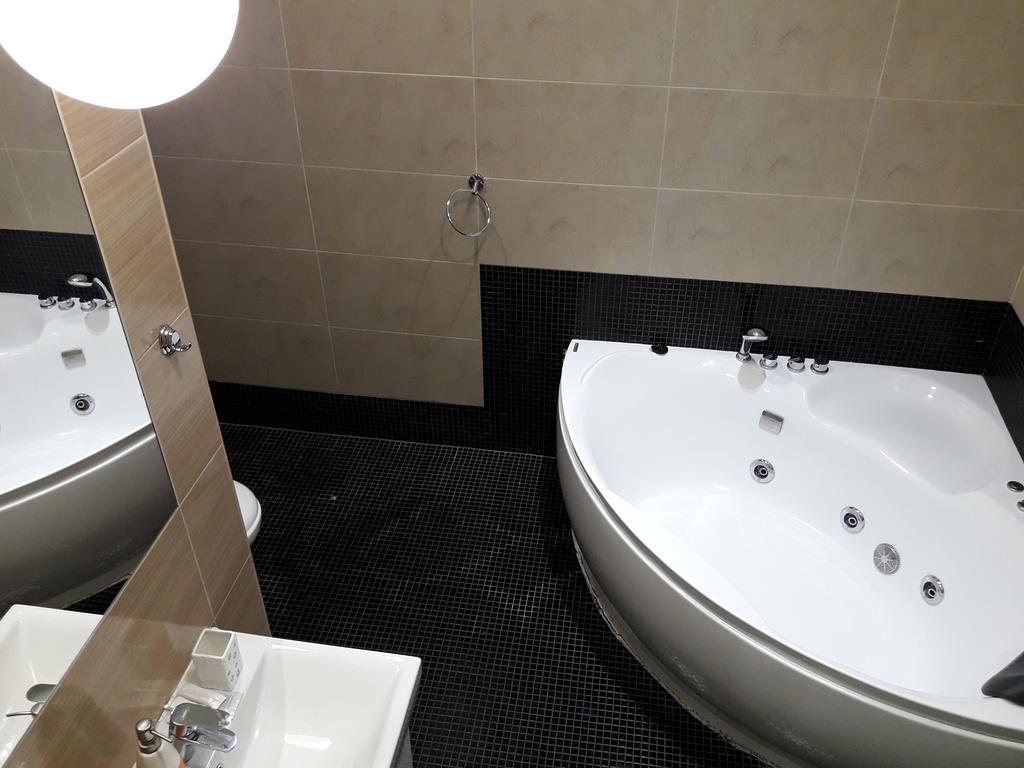 Kreschatik 21 With Terrace 2Br Kiev Eksteriør bilde